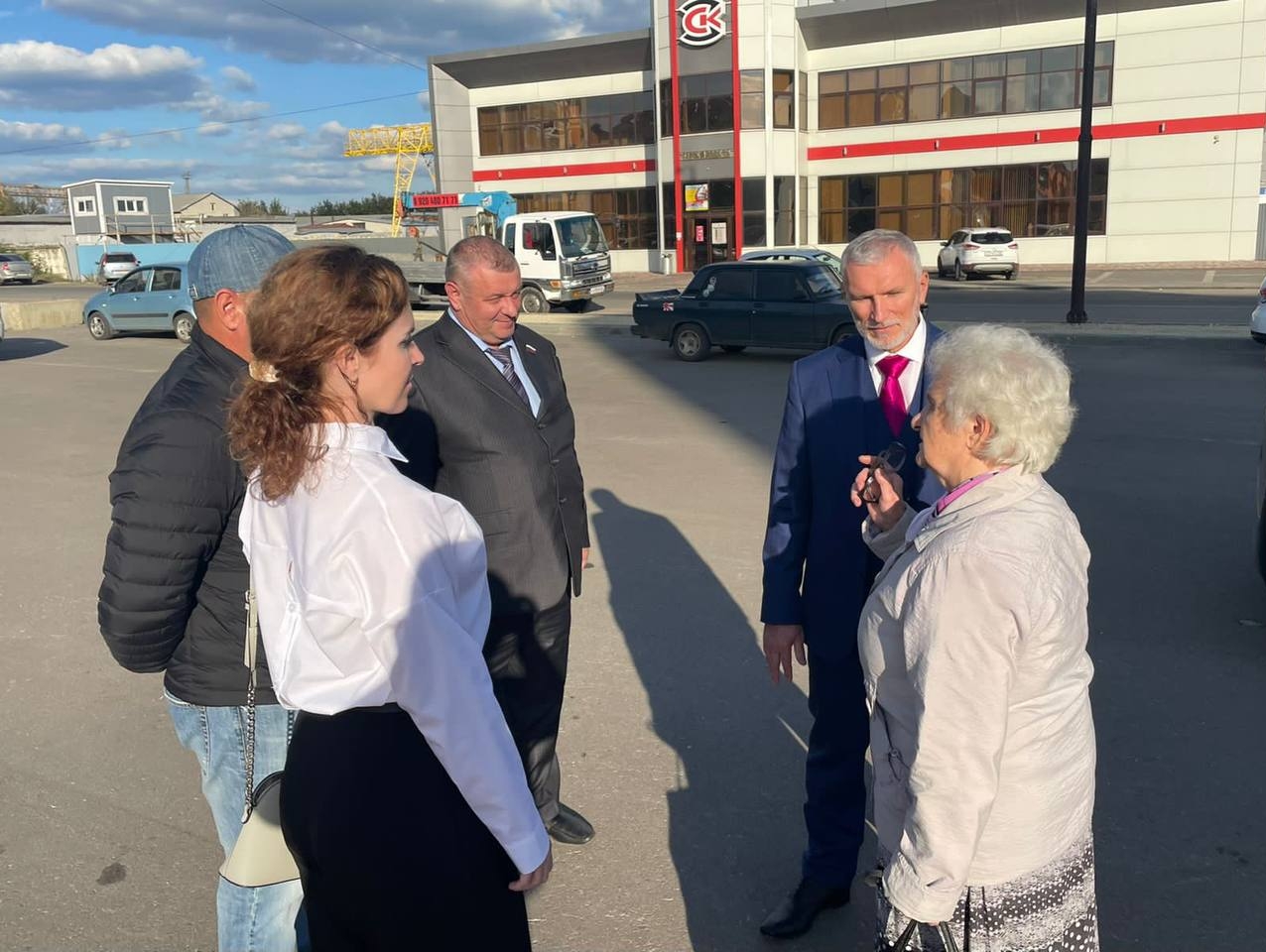 Алексей Журавлев осмотрел в Тамбове сквер на улице Киквидзе