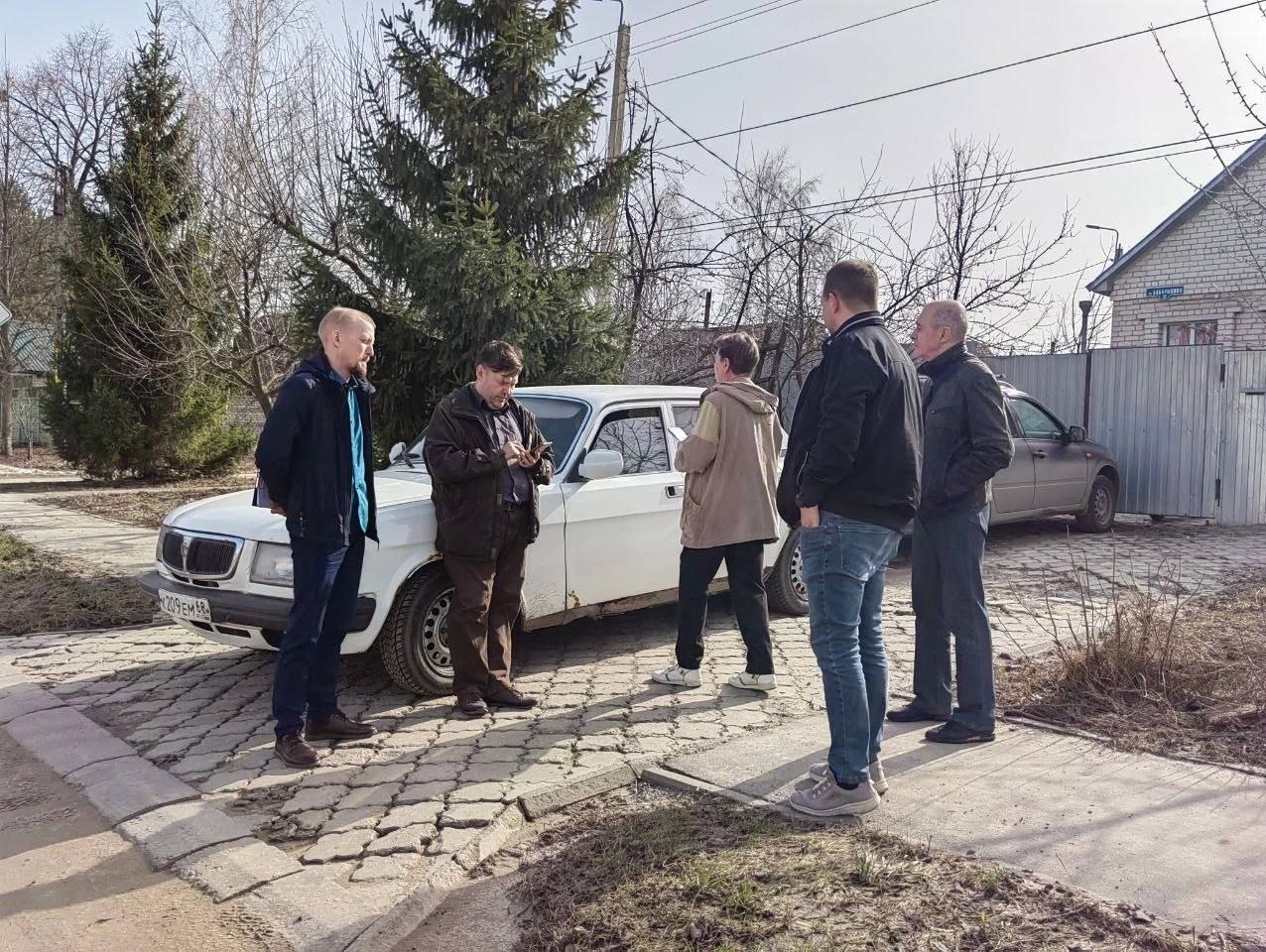 Депутат Тамбовской гордумы от "РОДИНЫ" Дмитрий Борисов вместе с представителями Администрации принял участие в выездном совещании