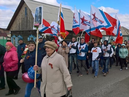 Барабинские активисты "РОДИНЫ" приняли участие в торжественном шествии в День Победы