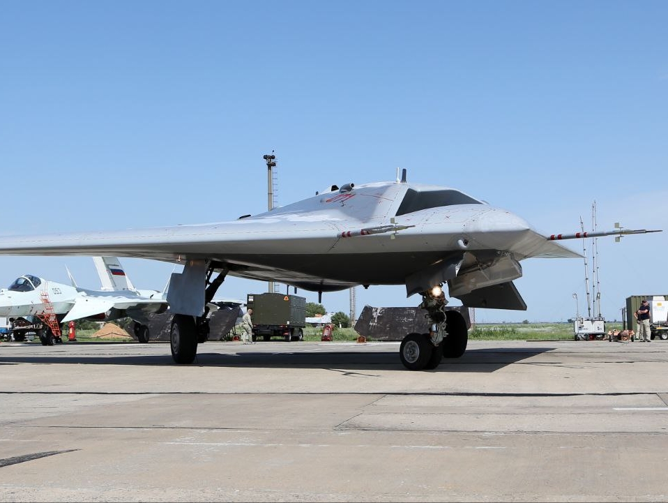 Журавлев: Российский БПЛА С-70 "Охотник" - прямой конкурент турецкому Bayraktar TB2