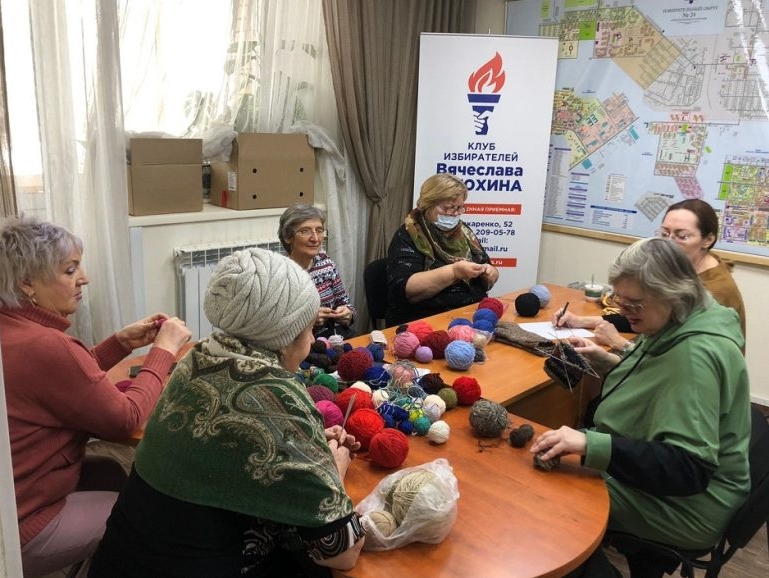 Очередная посылка с теплыми вещами из Новосибирска готова к отправке в зону СВО