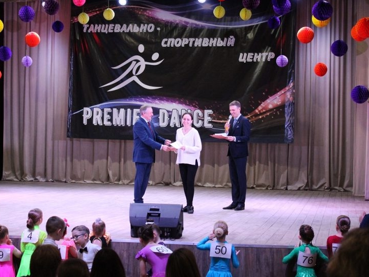 Депутаты "РОДИНЫ" поддержали фестиваль бальных танцев в Новосибирске