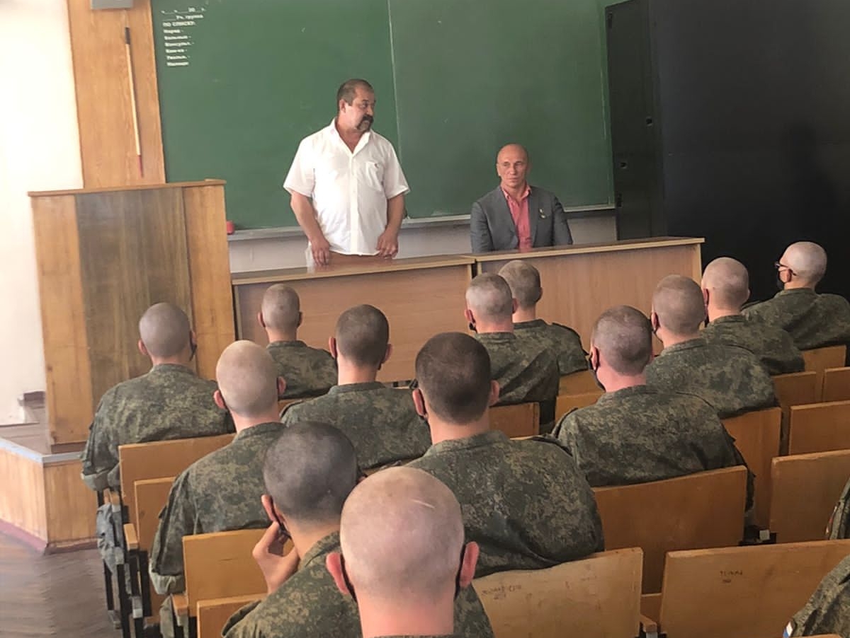 Герой России Андрей Богатов рассказал ульяновцам о своем боевом пути
