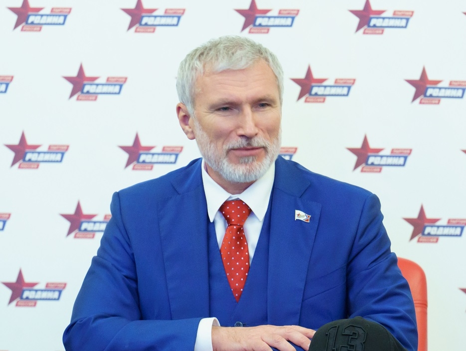 Журавлев в "Известиях": Мировое сообщество теряет интерес к украинской теме