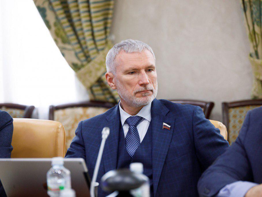 Журавлев: Причина неадекватности руководства укрорейха становится понятна