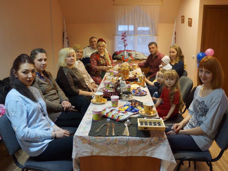 Подмосковная "РОДИНА" устроила чаепитие на День матери в Наро-Фоминске