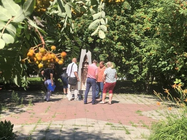 Обелиск на Аллее Славы в Новосибирске отреставрируют к новому учебному году