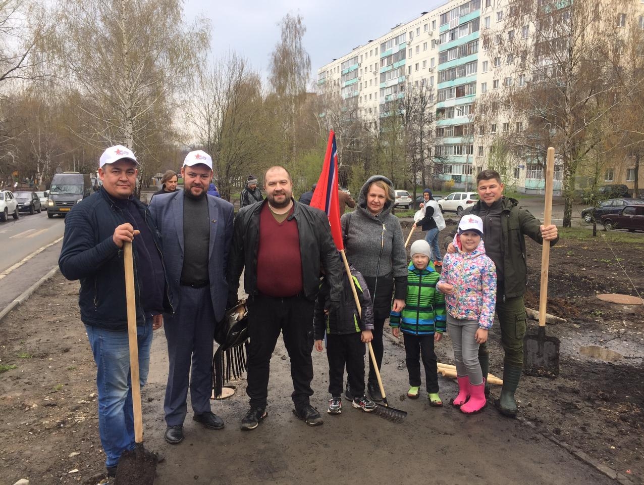 "РОДИНА" Башкортостана высадила липовую аллею в память о героях войны