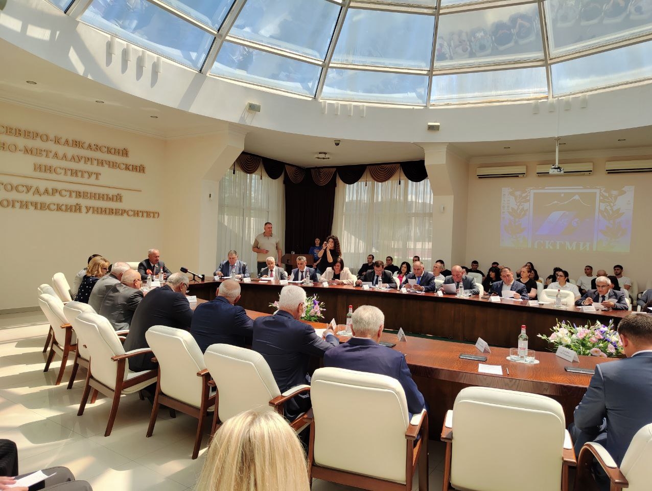 Таймураз Фидаров принял участие в выездном заседании Парламента Республики Северная Осетия - Алания