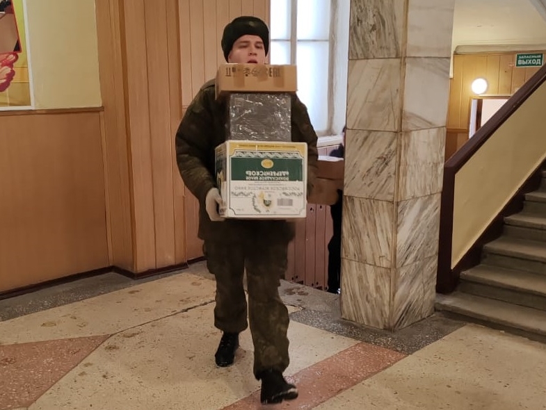 Клуб избирателей Вячеслава Илюхина передал воинам очередную партию гумпомощи