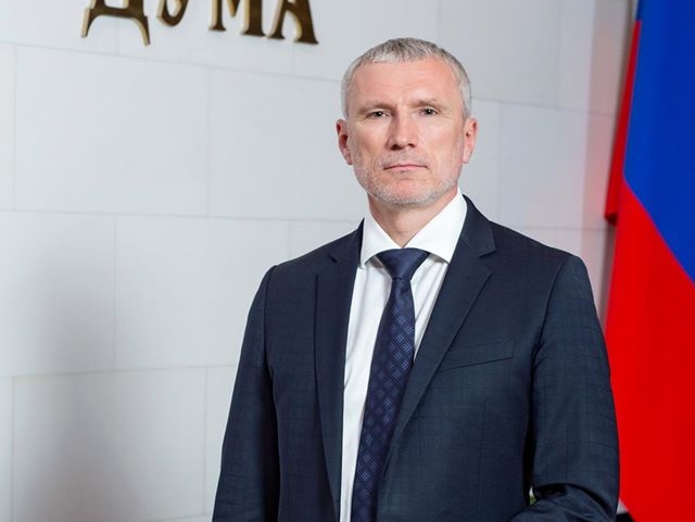 Журавлев внесет в Госдуму законопроект о маркировке фирм, сбежавших из России