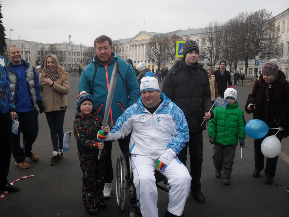 Эстафету Паралимпийского огня в Ярославле открыл родинец
