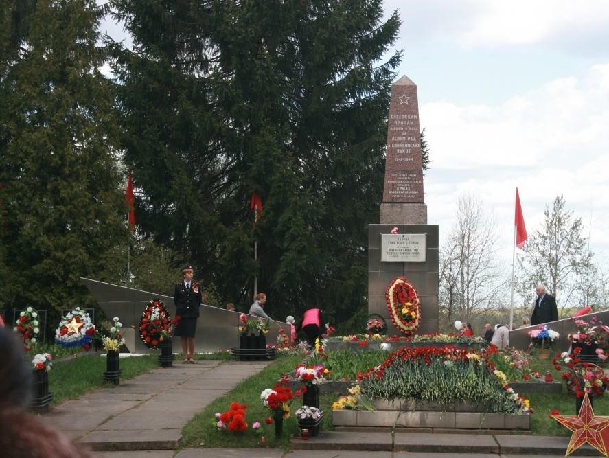 "РОДИНА" отдала дань уважения воинам, павшим в боях за Ленинград