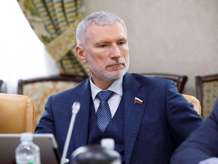 Алексей Журавлев: Топливная спекуляция, бьющая по карманам россиян, недопустима!