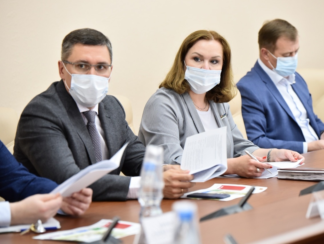 Елена Иванова: "Школьные дороги" в Коми должны быть приведены в порядок в первую очередь