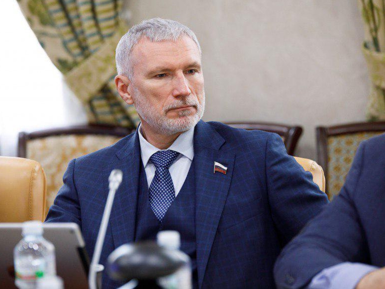 Журавлев: Киевский режим неадекватен и угрожает существованию всей планеты