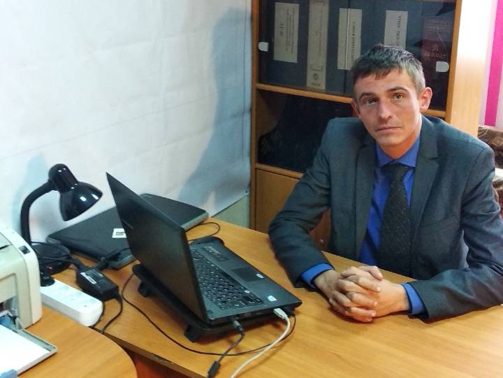 Алексей Хабаров поздравил жителей Хакасии с Днем России