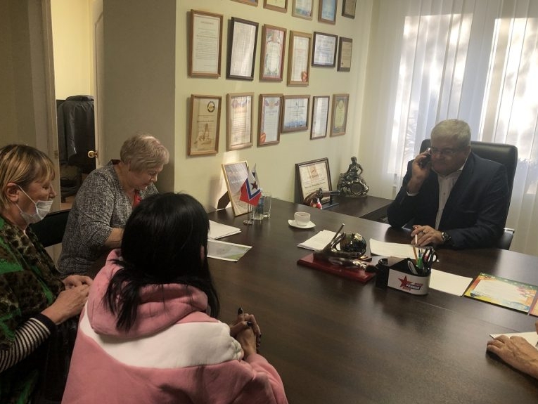 Вячеслав Илюхин проведет личный прием в трех своих общественных приемных