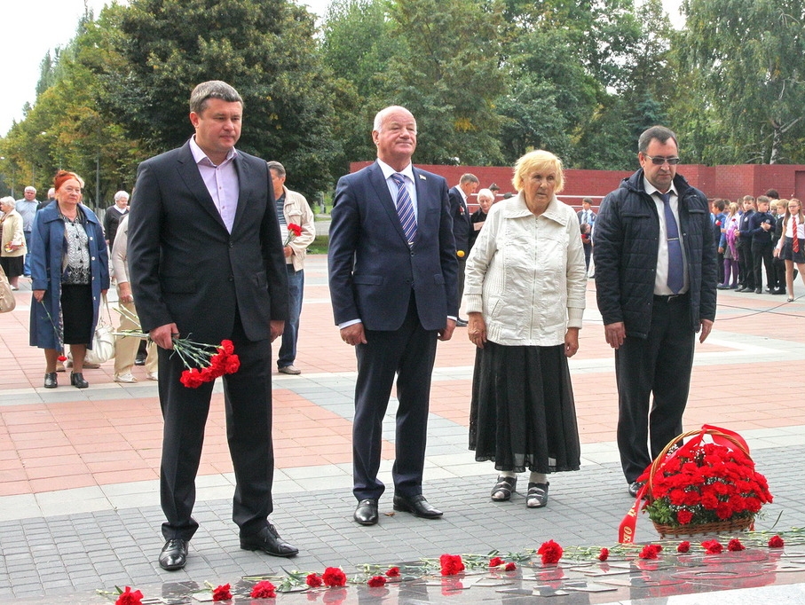Самарские партийцы почтили память ленинградских блокадников