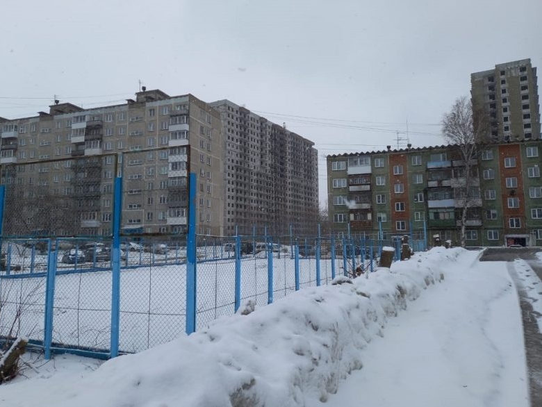 Вячеслав Илюхин добился выделения средств на реконструкцию нескольких спортивных площадок Новосибирске