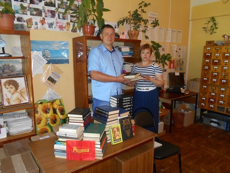 "РОДИНА" Кировского района Калужской области провела акцию по передаче книг библиотекам