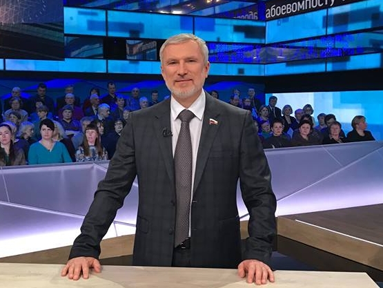 Алексей Журавлев: ЕС будет все дальше дистанцироваться от Киева