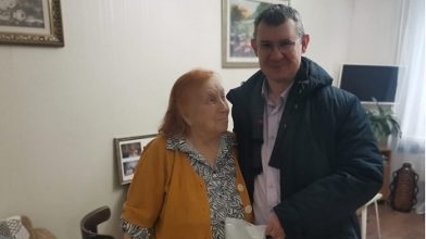 Клуб избирателей Вячеслава Илюхина вручил подарки ветеранам-блокадникам