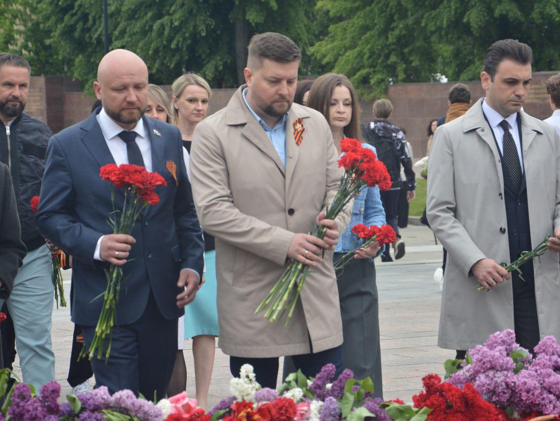 Воронежские партийцы почтили память героев Великой Отечественной Войны
