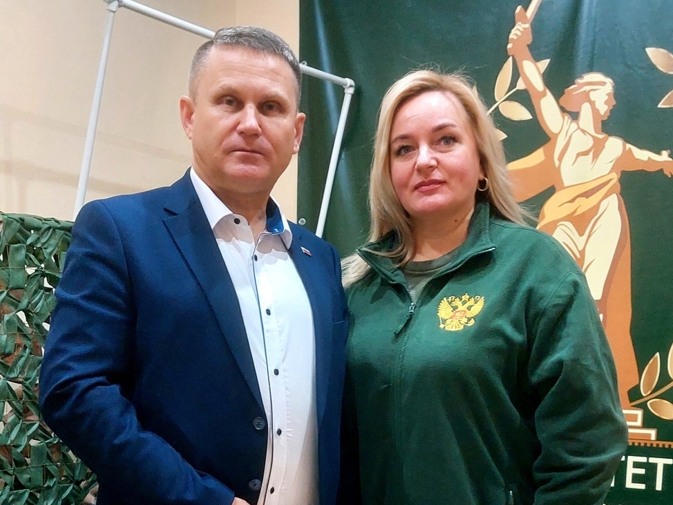 Геннадий Селебин передал гумпомощь нашим бойцам в приграничье