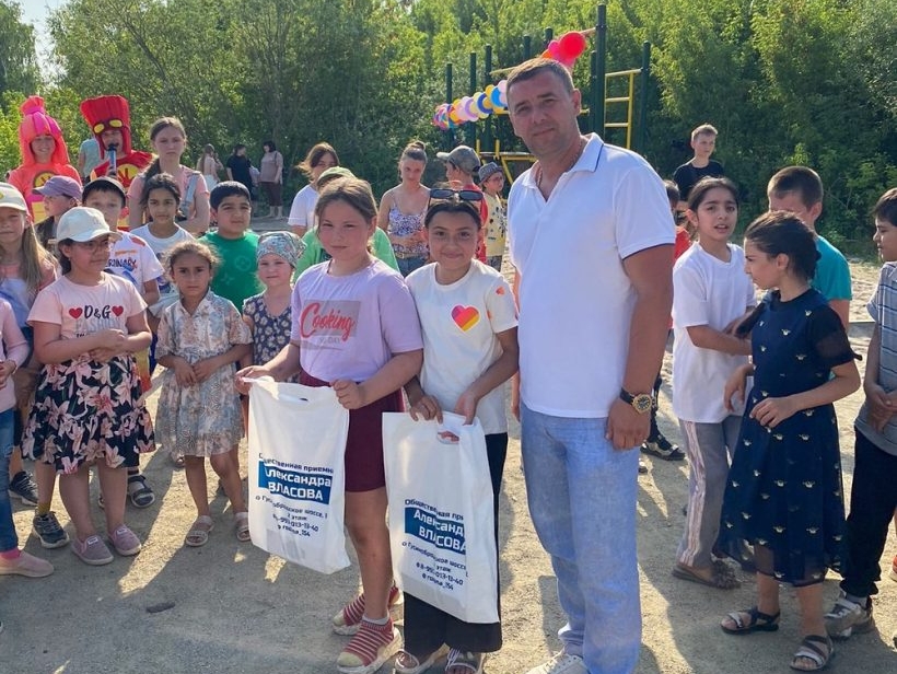Новосибирская "РОДИНА" в День защиты детей помогли провести массовые праздники во дворах