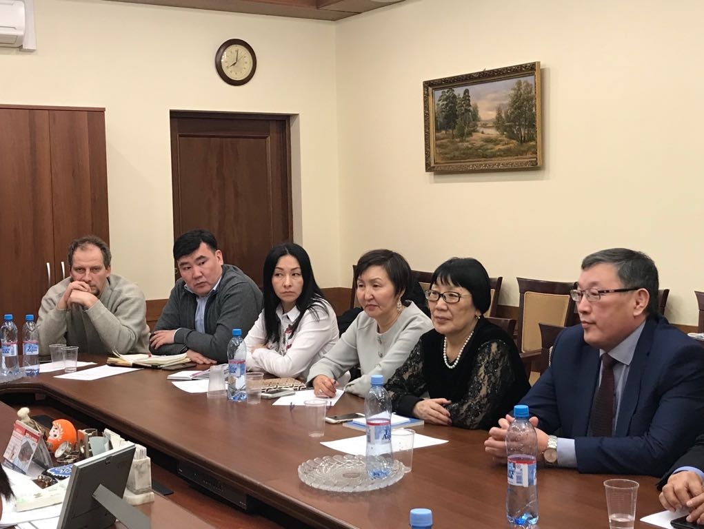 Якутские партийцы примут участие в реализации регионального проекта по строительству дорог