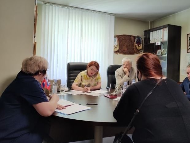 "РОДИНА" в Новосибирске: Реальные проблемы детей нужно решать не цифрами в отчетах, а ежедневной работой