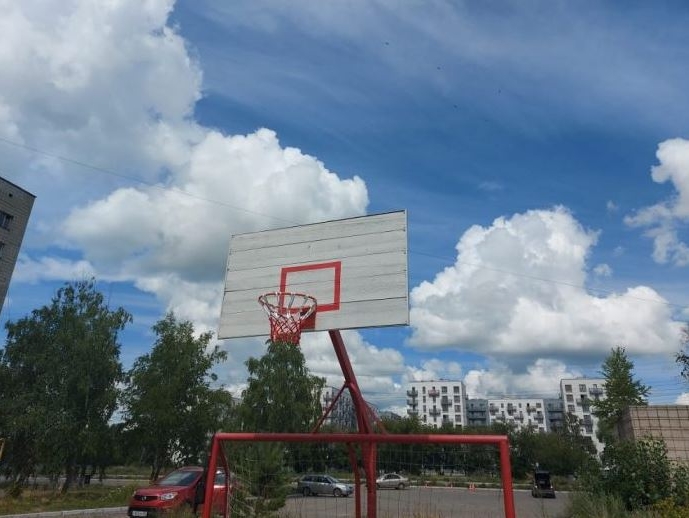 В Новосибирске депутат добился обустройства спортплощадки по просьбе жителей