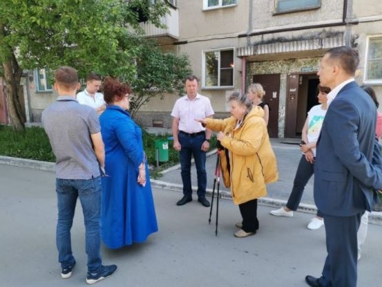 В Новосибирске депутаты от "РОДИНЫ" разберутся, почему качество работ по благоустройству дворов низкое