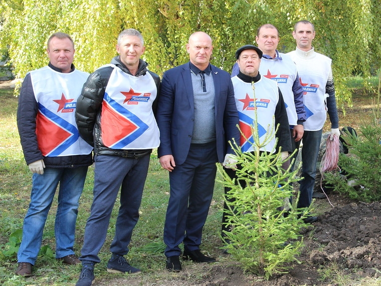 Самарские партийцы провели экологический субботник