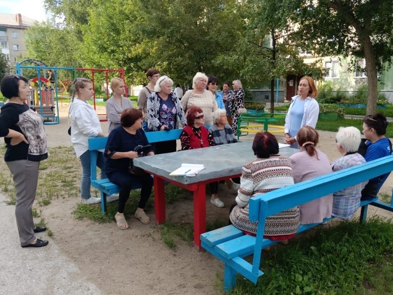 Илюхин: Встречи с людьми должны быть не в кабинете, а там, где живут избиратели