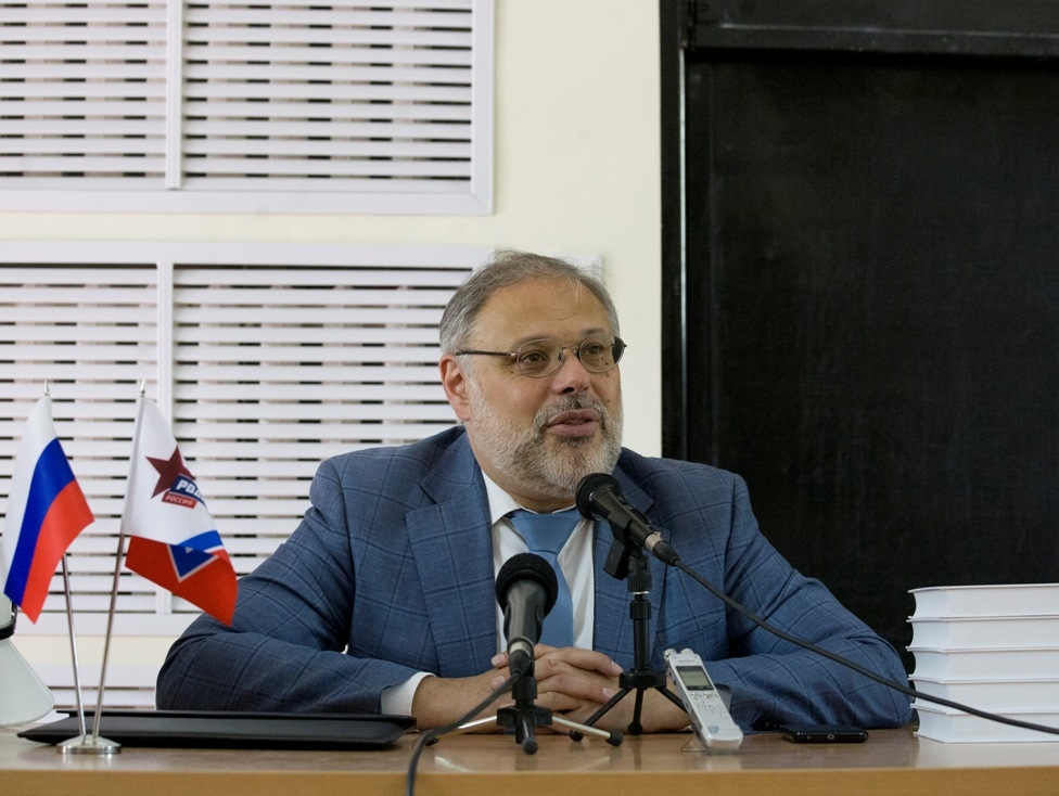 Михаил Хазин в Новосибирске встретился с преподавателями и студентами