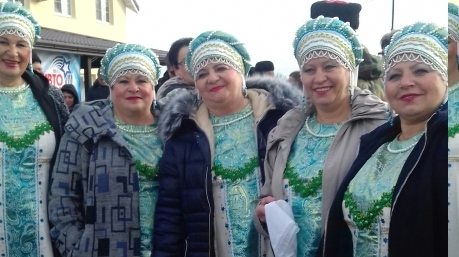 Волгоградские члены партии "РОДИНА" приняли участие в акции "Каравай мира"