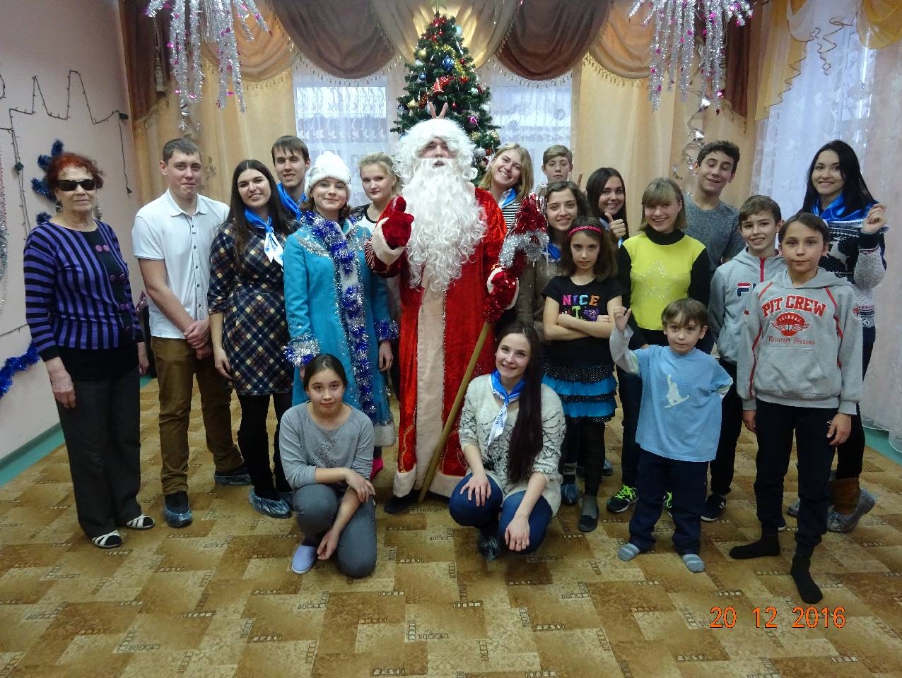 Партийцы провели серию новогодних утренников для малышей Новочеркасска