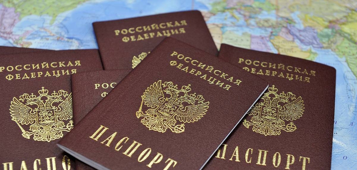 Журавлев предлагает освободить детей от уплаты пошлины за выдачу паспорта