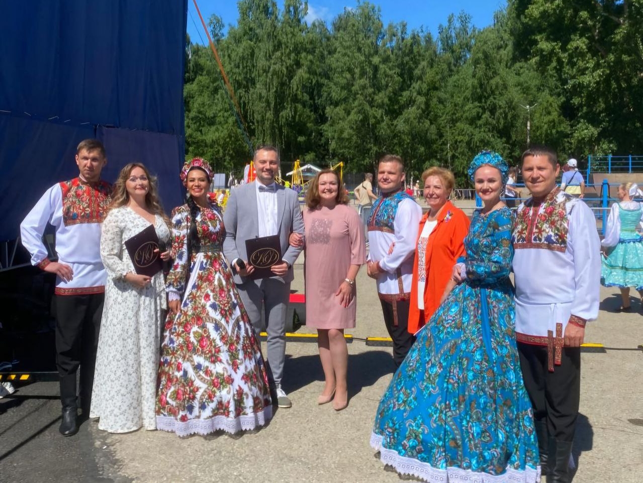 Елена Иванова приняла участие в церемонии награждения семейных пар