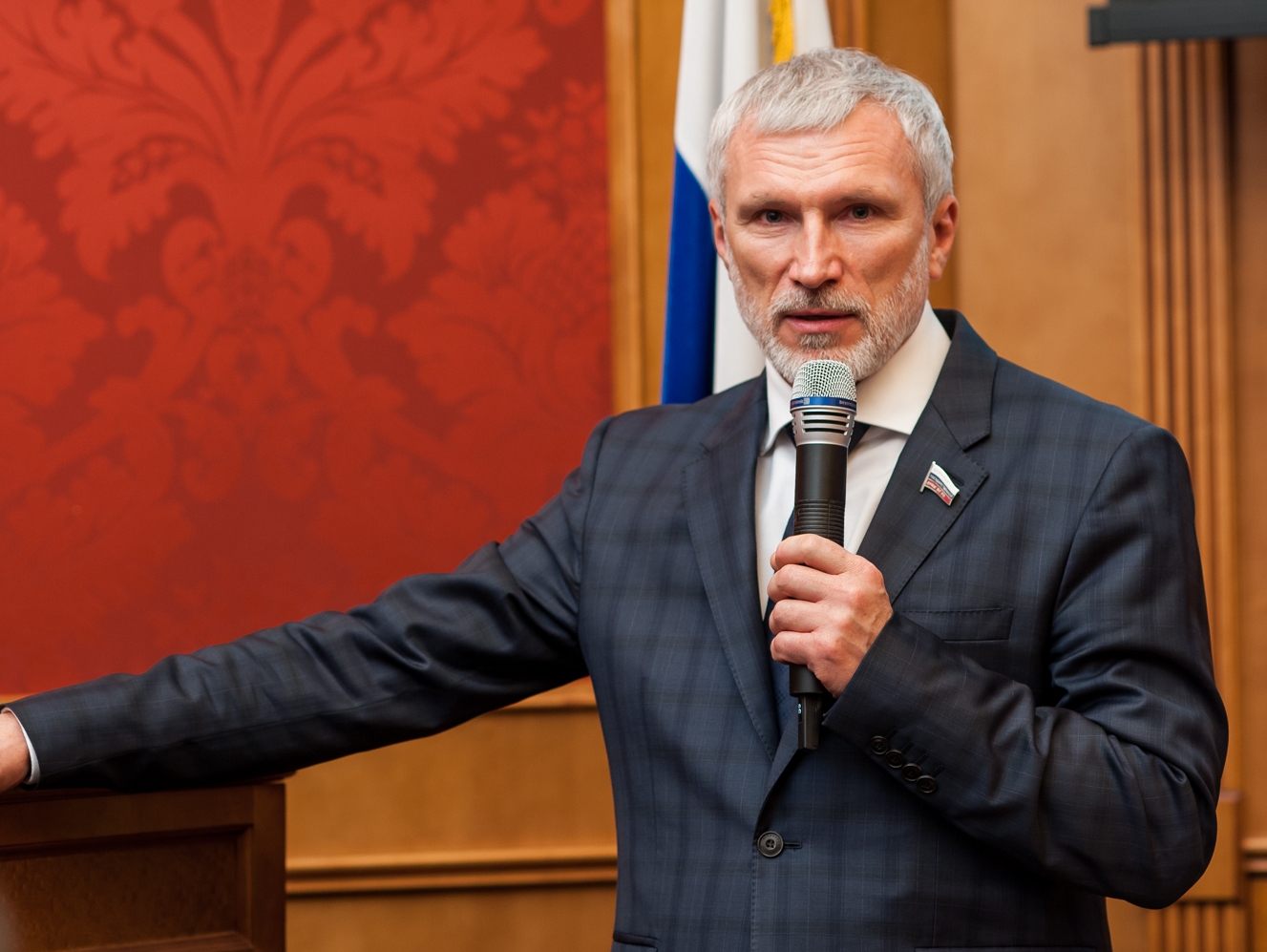 Журавлев – NEWS.ru: Евросоюз назовет копией Путина любого "зажигательного лидера"