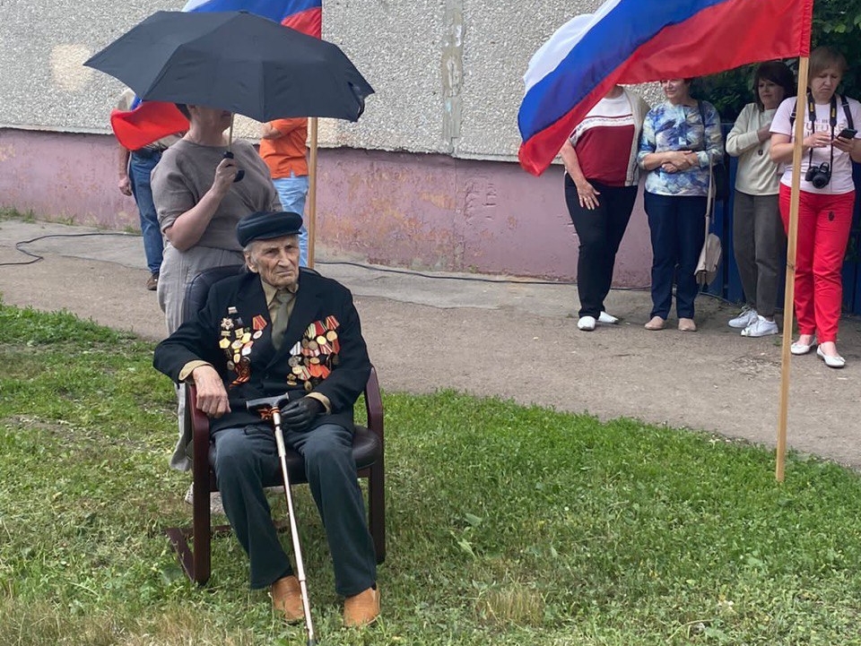 По поручению Журавлева в Тамбове со столетним юбилеем чествовали ветерана