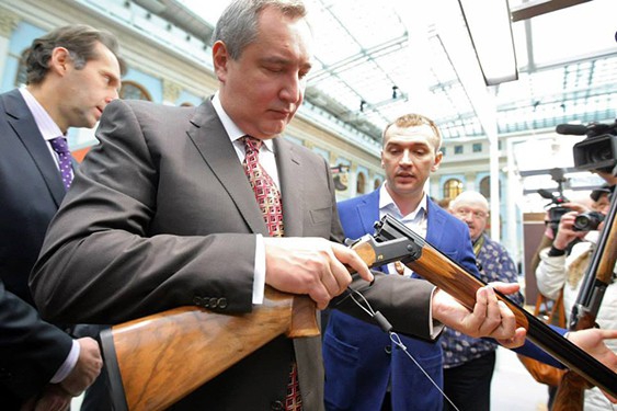 Дмитрий Рогозин на открытии выставки ARMS & Hunting 2013, Москва, 10 октября 2013 г.