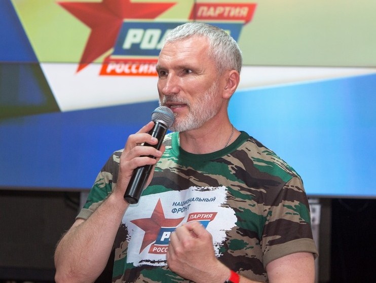 Журавлев: Правительству и региональным властям следует равняться на Минобороны РФ