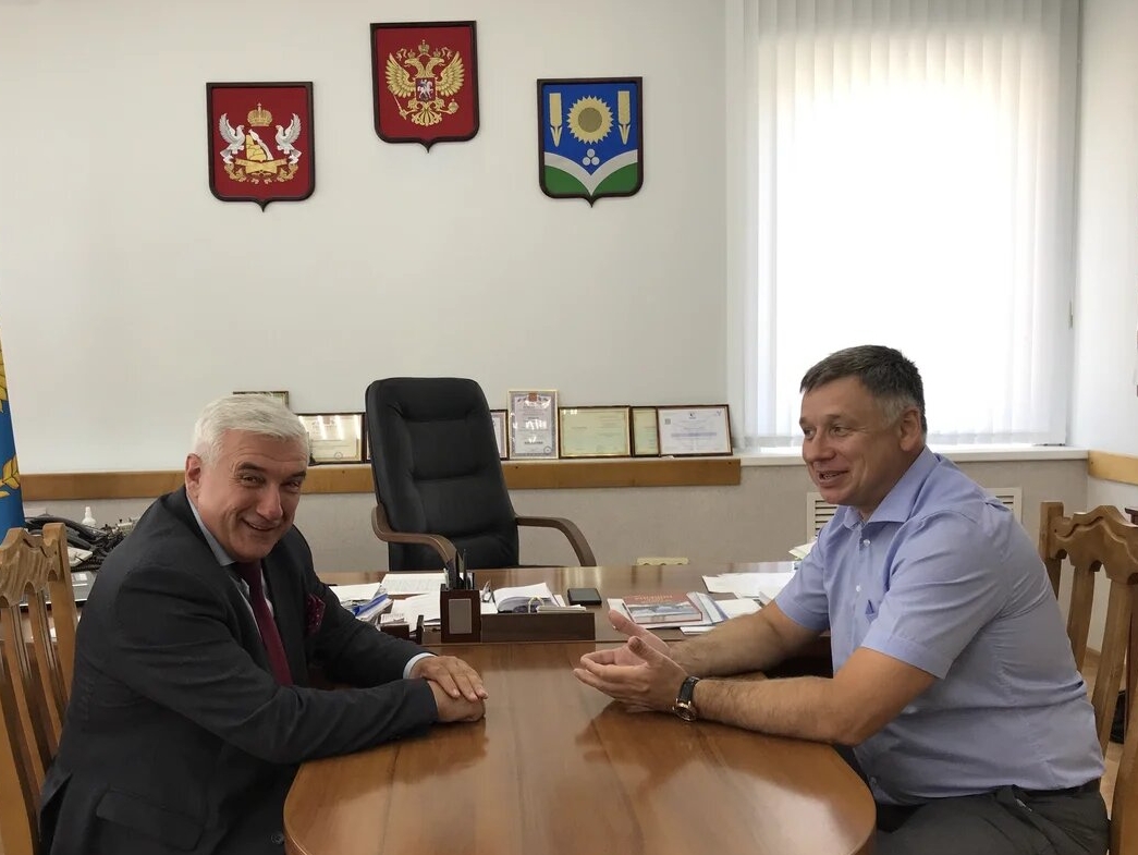 Лидер Воронежской "РОДИНЫ" встретился с главой Россошанского района