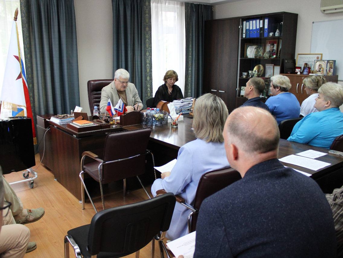 Новосибирские партийцы провели общее собрание реготделения