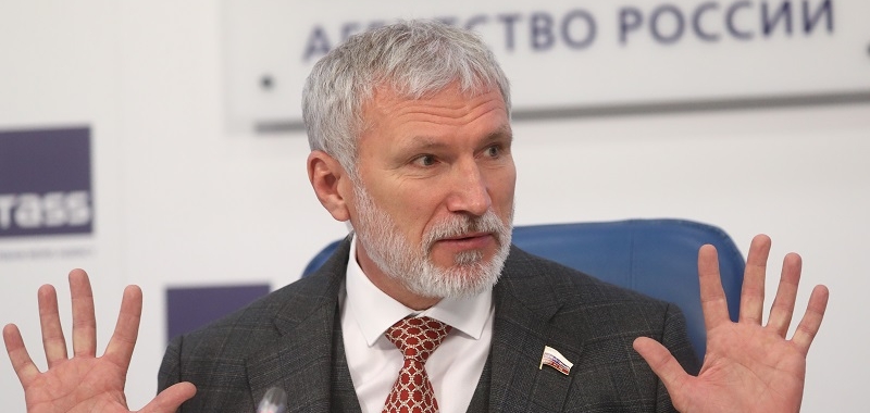 Журавлев подготовил закон, предполагающий службу в армии для получающих гражданство РФ