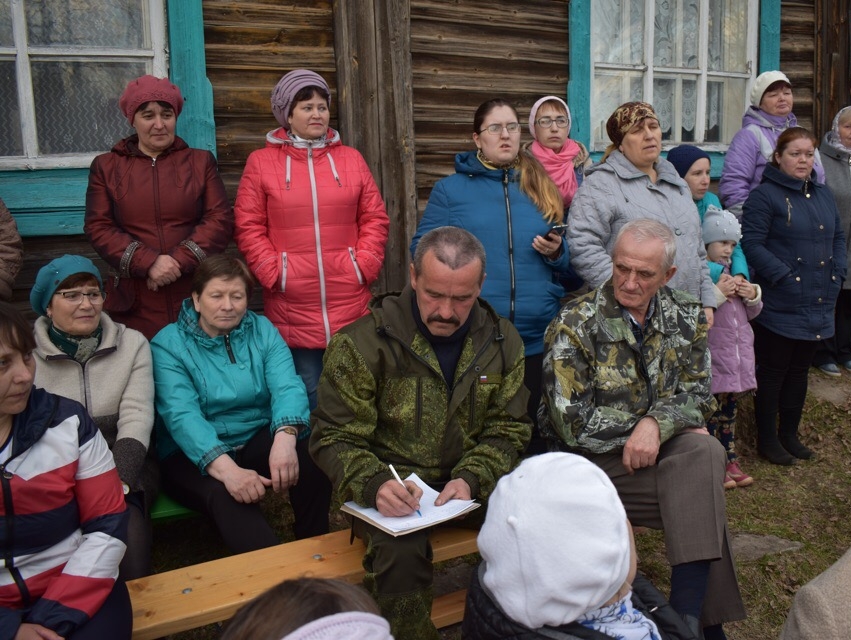 Кировские соратники ведут борьбу против закрытия школы в деревне Дамаскино