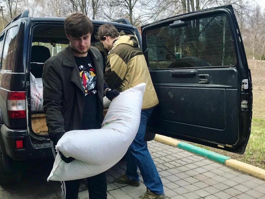 Соратники Тульской "РОДИНЫ" помогли приюту для бездомных собак